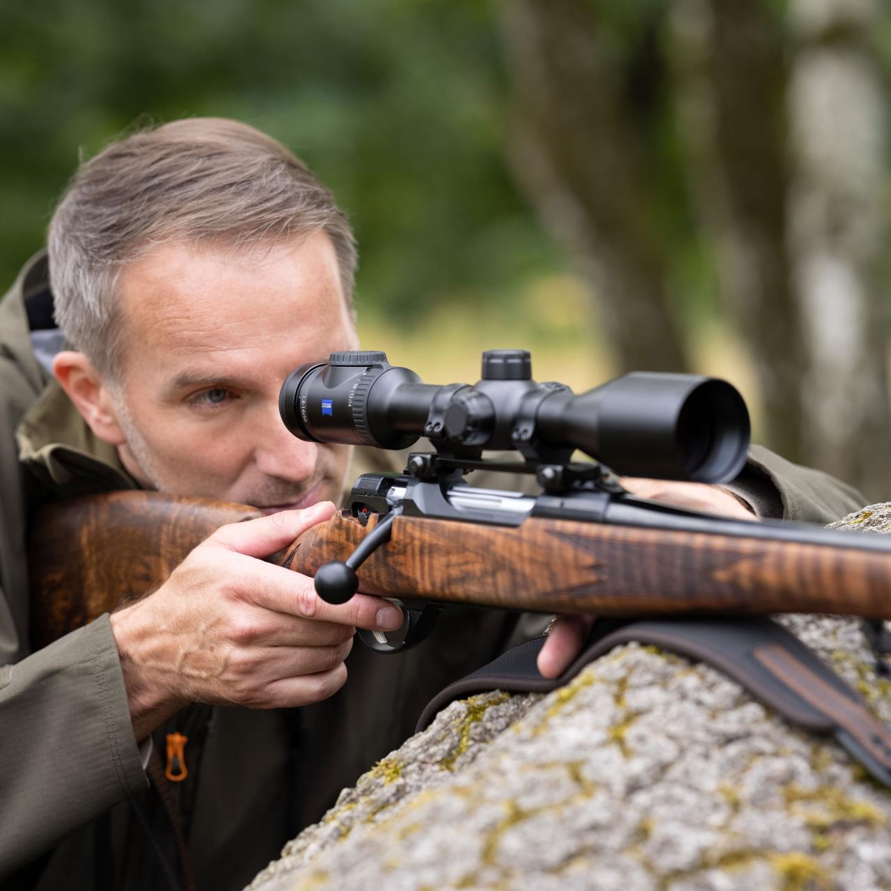 ZEISS V8 | 万能ライフルスコープ