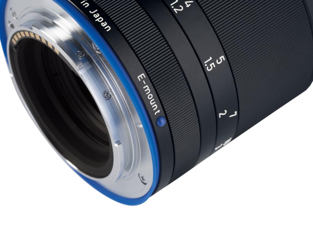 LOXIA50mm f2  カールツァイス　訳あり 新品)Carl Zeiss (カールツァイス) Loxia 50mm F2（ソニーE用