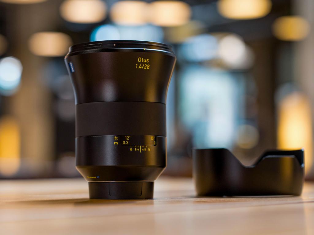 SLRカメラ向けZEISSレンズ | 高解像度一眼レフカメラ向け精密