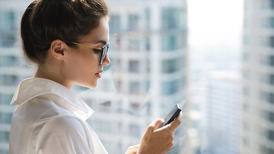 今日、スマートフォンは急速に普及し、日常生活の一部となりました